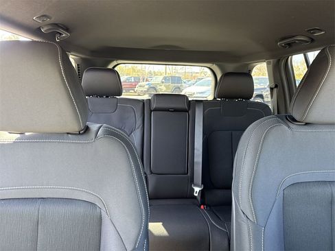 New 2025 Jeep Grand Cherokee Laredo image 29