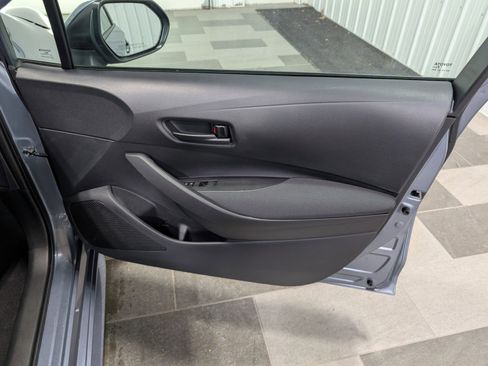 Used 2025 Toyota Corolla LE image 27