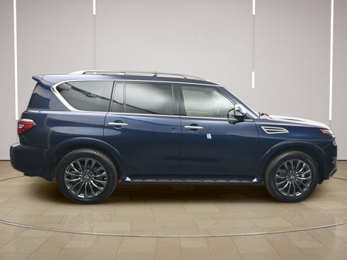 Certified 2023 Nissan Armada Platinum w/ Captain's Chairs Package AWD/4WD image 8