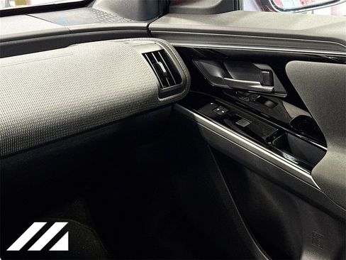Used 2024 Subaru Solterra Premium image 24