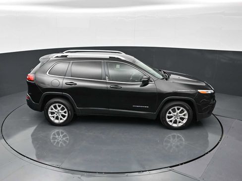 Used 2014 Jeep Cherokee Latitude FWD image 15