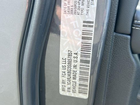 New 2025 Jeep Grand Cherokee L Limited w/ Luxury Tech Group II image 21