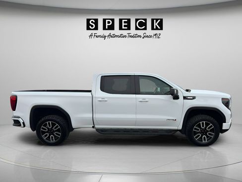 Used 2025 GMC Sierra 1500 AT4 w/ AT4 Premium Package AWD/4WD image 6