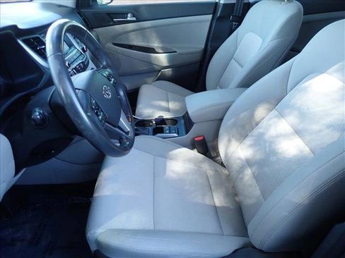 Used 2017 Hyundai Tucson Sport image 12