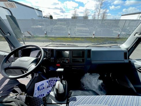 New 2025 Chevrolet Low Cab Forward image 9