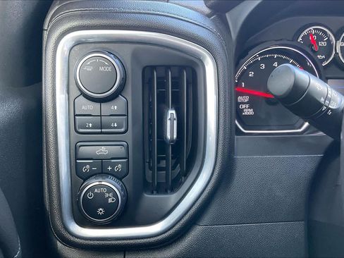 Used 2021 Chevrolet Silverado 1500 LT w/ Z71 Off-Road Package AWD/4WD image 33
