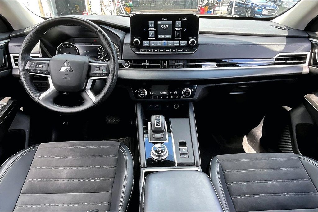 Used 2024 Mitsubishi Outlander SE AWD/4WD image 7