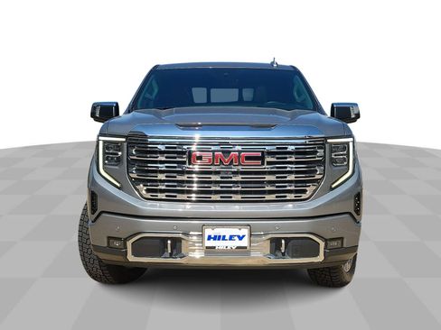 Used 2024 GMC Sierra 1500 Denali w/ Technology Package AWD/4WD image 3