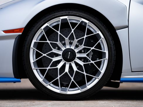 Used 2023 Lamborghini Huracan STO image 39