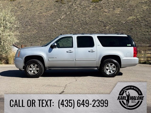 Used 2013 GMC Yukon XL SLT w/ SLT-2 Equipment Package AWD/4WD image 2