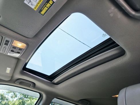 Used 2011 Honda Pilot EX-L image 11
