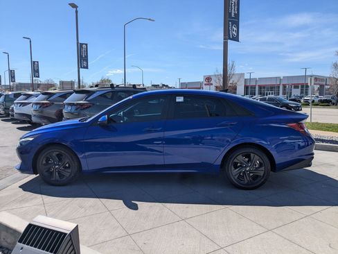 Certified 2023 Hyundai Elantra SEL image 9