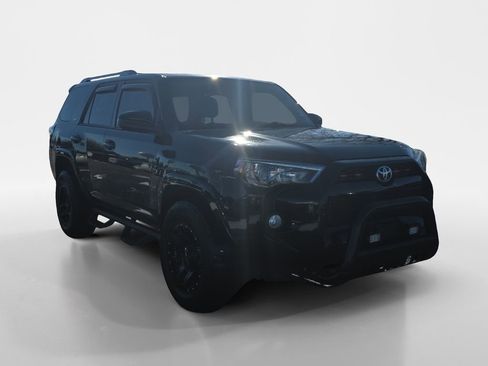 Used 2015 Toyota 4Runner SR5 image 8