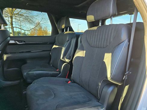 Used 2024 Hyundai Palisade Calligraphy image 19