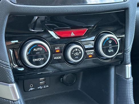 Used 2021 Subaru Forester Limited image 21