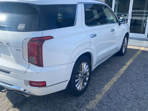 Used 2020 Hyundai Palisade Limited w/ Winter Weather Package AWD/4WD image 3