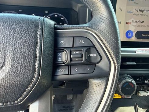 Used 2025 Toyota 4Runner TRD Off-Road Premium AWD/4WD image 31