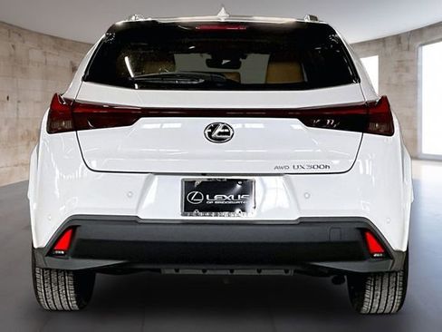 New 2026 Lexus UX 300h 300h Premium image 4