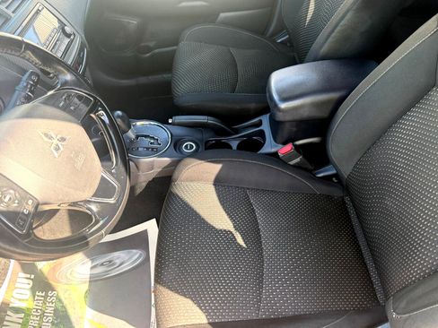 Used 2016 Mitsubishi Outlander Sport ES image 10