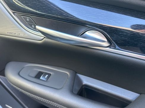 Used 2025 Cadillac XT5 Premium Luxury image 22