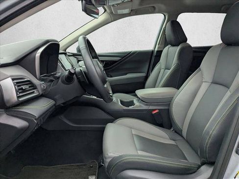 Certified 2025 Subaru Outback Onyx Edition XT w/ Popular Package #2 image 17