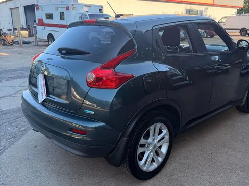 Used 2013 Nissan Juke S FWD image 3