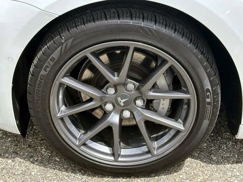 Used 2022 Tesla Model 3 Long Range AWD/4WD image 8