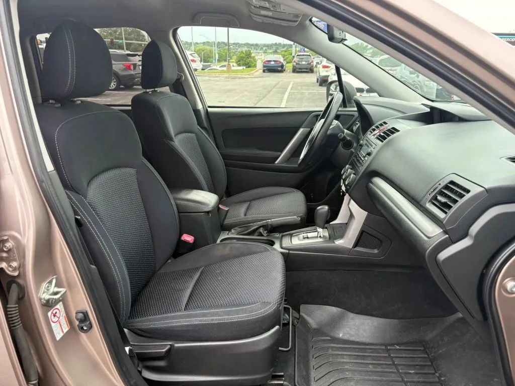 Used 2015 Subaru Forester 2.5i w/ Alloy Wheel Package AWD/4WD image 14
