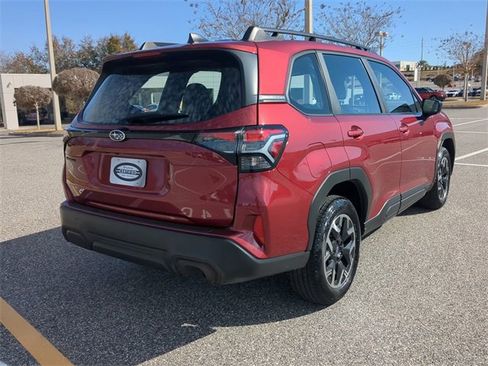 Used 2025 Subaru Forester image 4