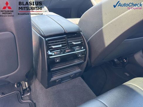 Used 2017 BMW 540i xDrive AWD/4WD image 37