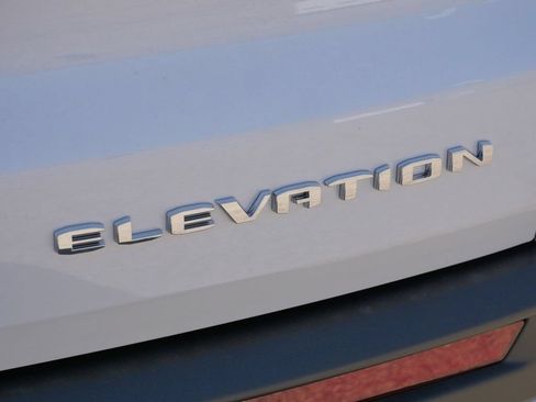 New 2026 GMC Acadia Elevation w/ Elevation Premium Package AWD/4WD image 19