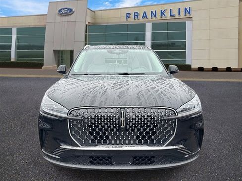 New 2026 Lincoln Aviator Reserve image 2