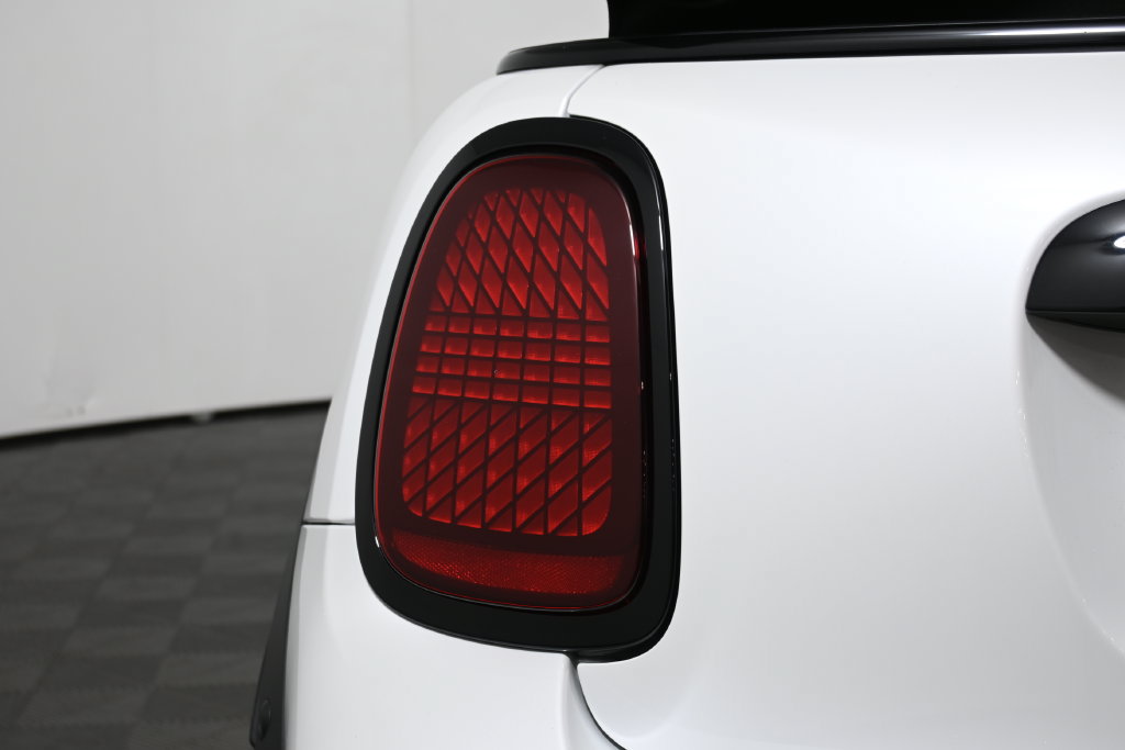 Used 2026 MINI Cooper S FWD image 19