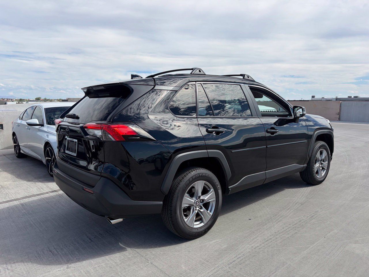 Used 2025 Toyota RAV4 XLE FWD image 2