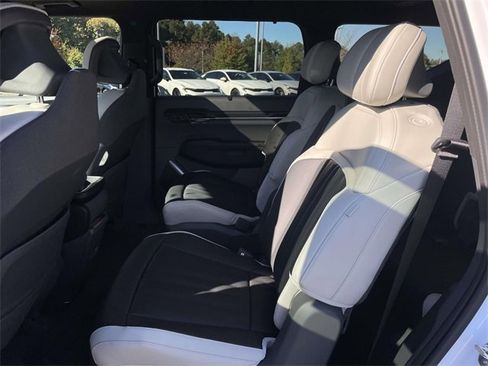 New 2026 Kia EV9 GT-Line image 22