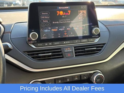 Used 2021 Nissan Altima 2.5 SR w/ SR Premium Package FWD image 11