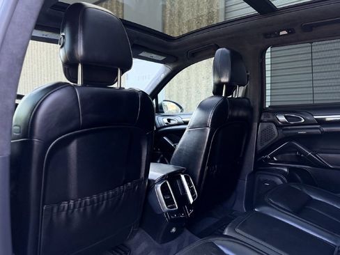 Used 2017 Porsche Cayenne GTS w/ Premium Plus Package AWD/4WD image 17