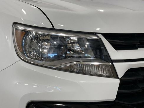 Used 2022 Chevrolet Colorado LT w/ Fleet Safety Package RWD image 11