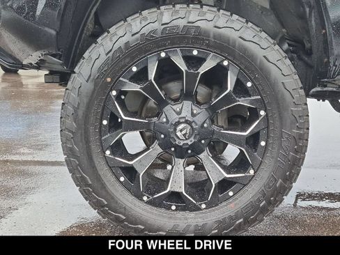 Used 2021 Toyota Tacoma TRD Sport AWD/4WD image 17