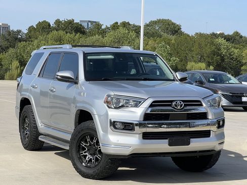 Used 2020 Toyota 4Runner Limited RWD image 2
