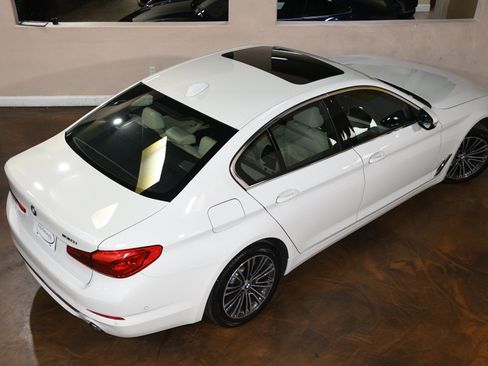 Used 2020 BMW 530i w/ Premium Package RWD image 75