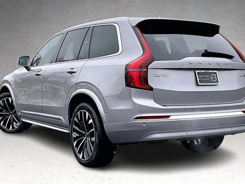 Used 2026 Volvo XC90 B5 Plus image 4