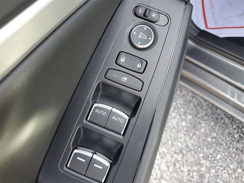 Certified 2025 Acura Integra image 17