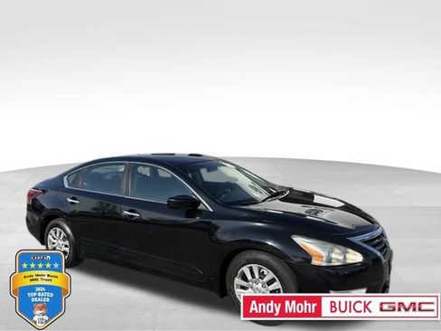 Used 2014 Nissan Altima 2.5 S w/ Display Audio Package FWD image 1