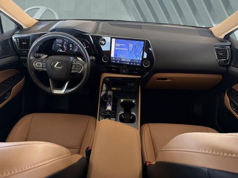 Certified 2025 Lexus NX 250 FWD w/ Accessory Package (Z1) image 13