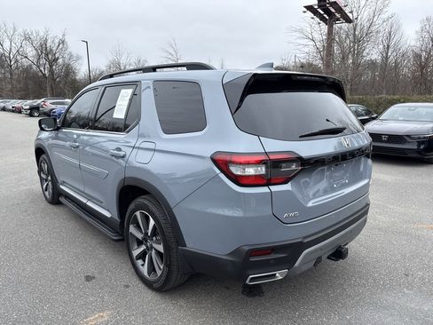 Used 2025 Honda Pilot Elite image 5