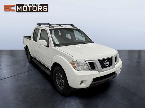 Used 2014 Nissan Frontier PRO-4X AWD/4WD image 7