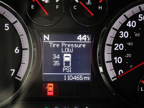 Used 2011 RAM 1500 Classic SLT image 34