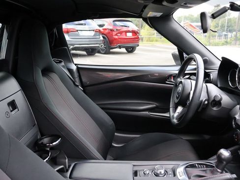 Used 2019 MAZDA MX-5 Miata RF Club RWD image 10