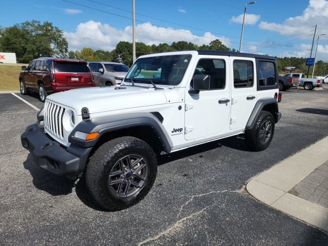Used 2024 Jeep Wrangler Unlimited Sport AWD/4WD image 3